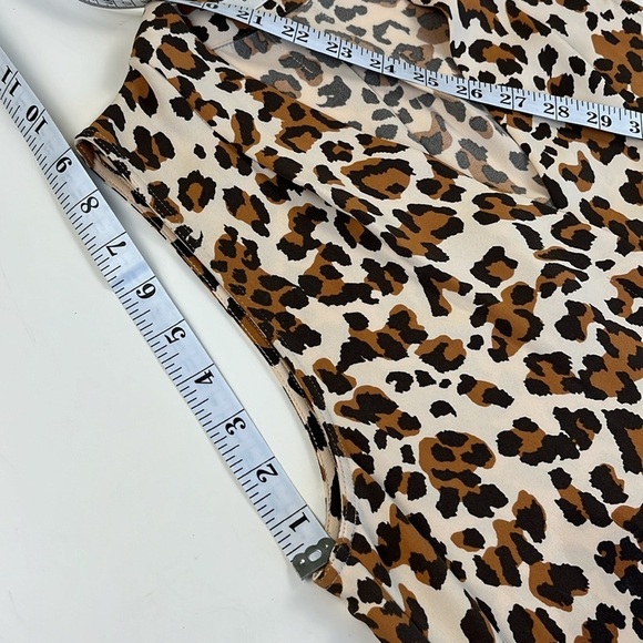 Aritzia Babaton Animal Print Akira Blouse Sleeveless Brown Sz S - Picture 15 of 17